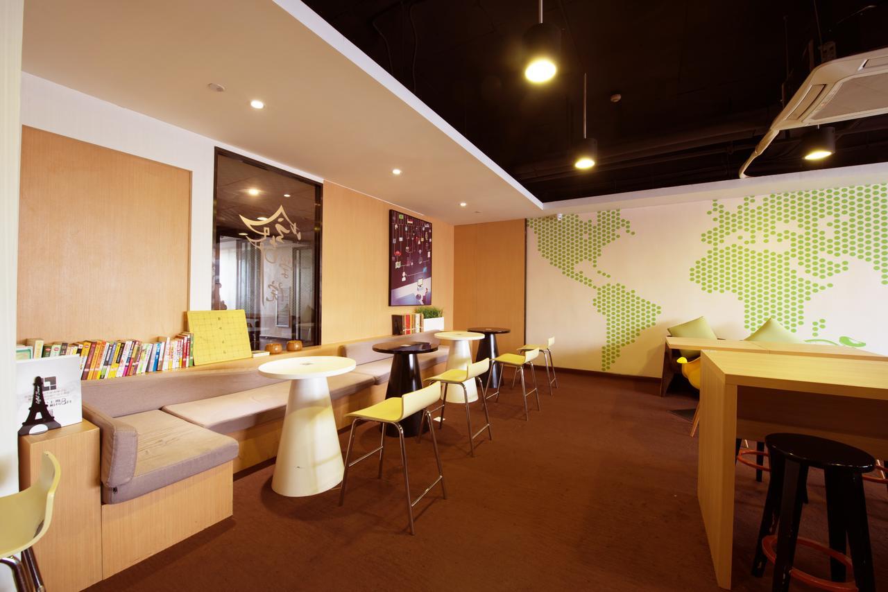 IU Hotel Shanghai Dongchuan Road Metro Station Bagian luar foto